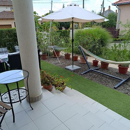 Nemeti Apartmanhaz Appartement Hajdúszoboszló Buitenkant foto