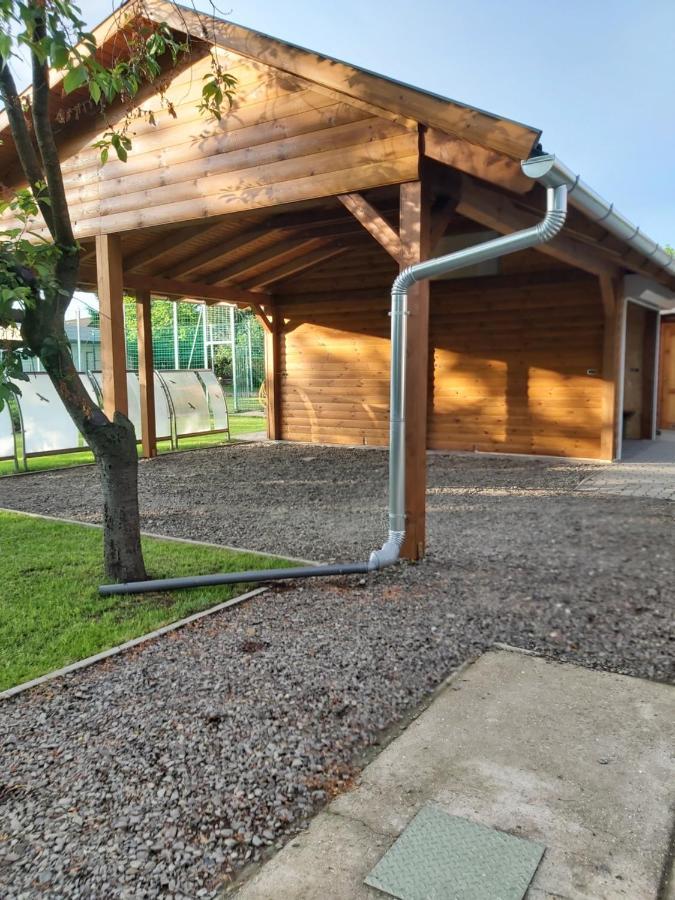 Nemeti Apartmanhaz Appartement Hajdúszoboszló Buitenkant foto