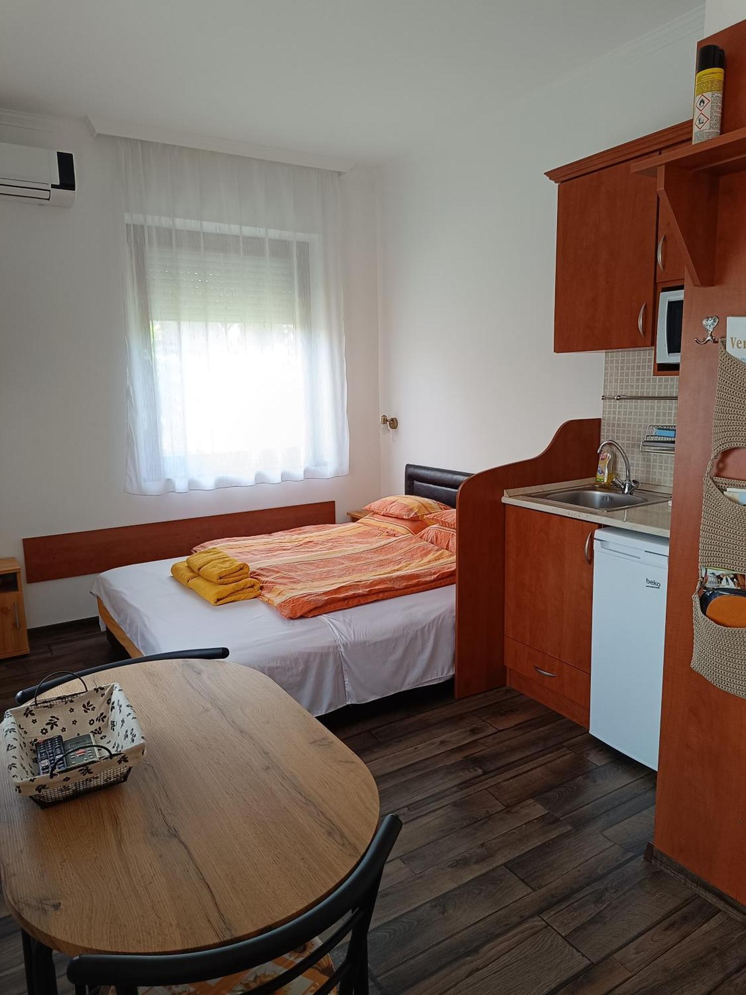 Nemeti Apartmanhaz Appartement Hajdúszoboszló Buitenkant foto