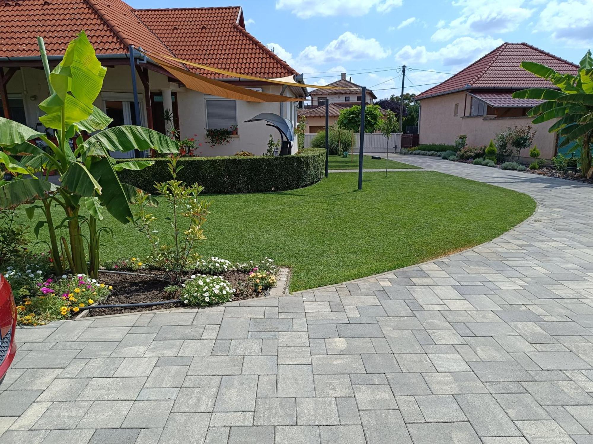Nemeti Apartmanhaz Appartement Hajdúszoboszló Buitenkant foto